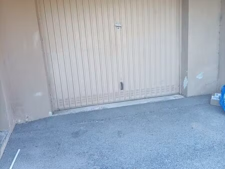garage à louer