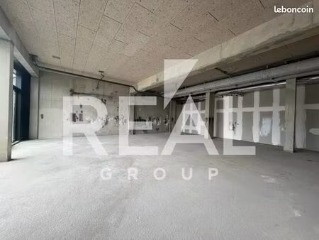local commercial 196 m² bordeaux