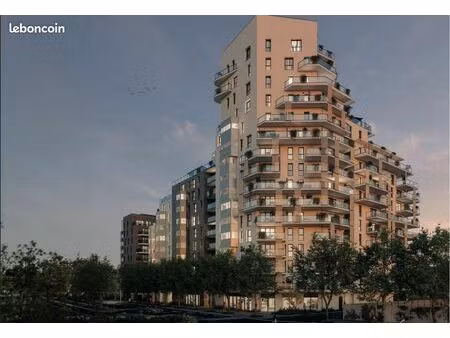 local commercial 648 m²