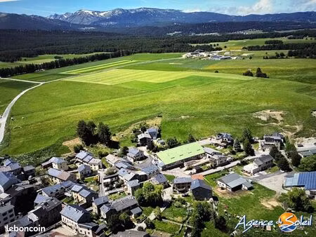 local 1253 m² matemale