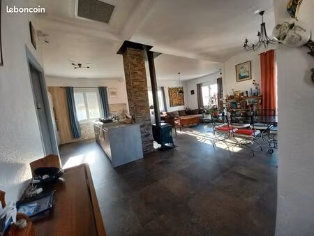 maison 154m2  900m2 de terrain  avec appartement indépendant