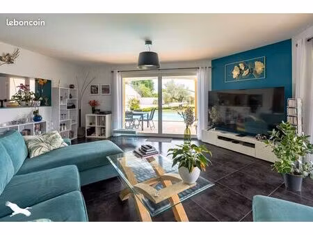 villa 7 pièces 156 m²