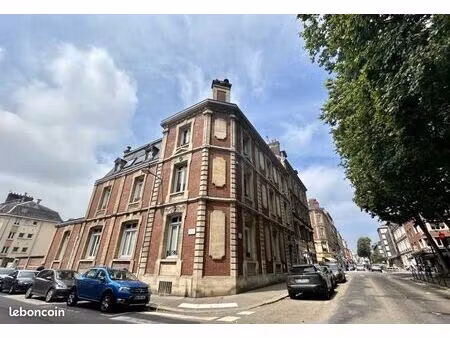 bureaux 803 m²