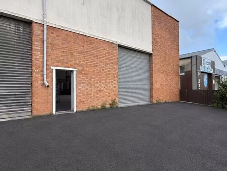 local commercial 250 m² arras