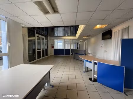 local commercial 178 m²