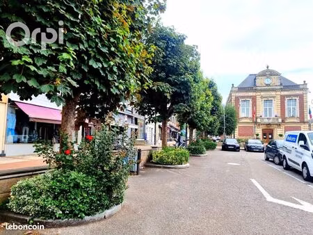 local commercial 180 m²