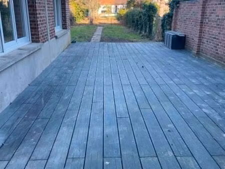 appartement t3 avec terrasse et jardin