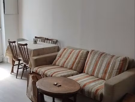 location maison de ville mitoyenne style rustique