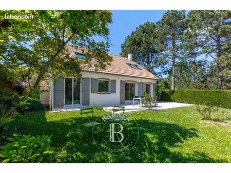 maison 9 pièces 172 m²
