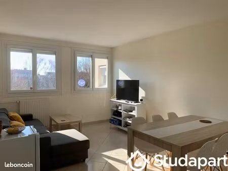 chambre 1 pièce 10 m²