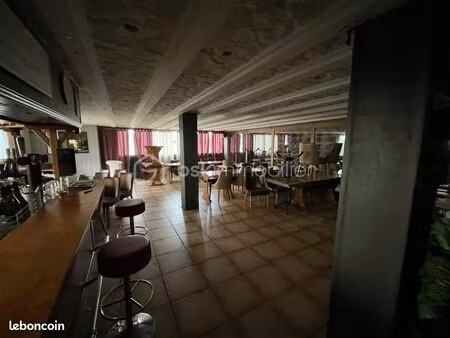 local commercial 135 m²