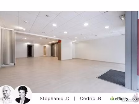 local commercial 251 m²