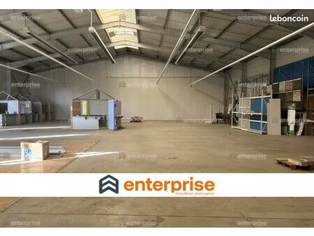 local commercial 840 m²