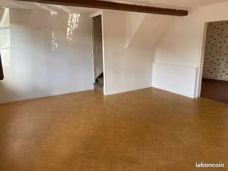à louer maison 65m2