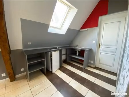appartement meublé 63 m² dans logis au calme + parking