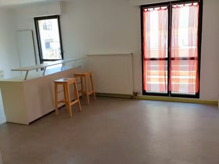 a louer studio proche gare plaisir - titoucache