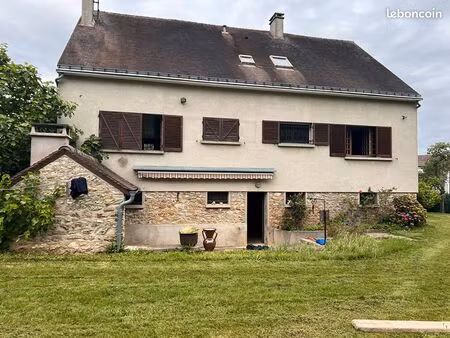 pavillon 7 pièces 180 m²