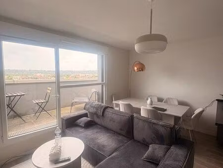 appartement 2 pièces au dernier étage
