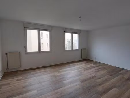 studio 1 pièce 40 m²