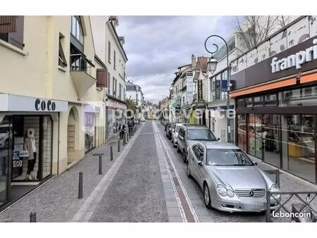 local commercial 82 m²