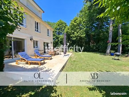 maison 8 pièces 173 m²