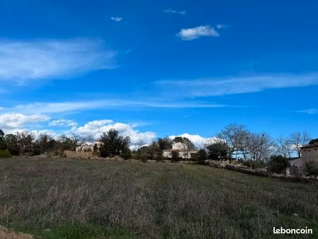 terrain 1 101 m² carces