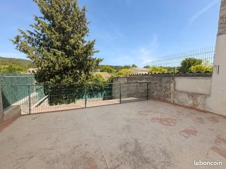 appartement 3 pièces 45 m²