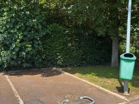 place de parking à louer