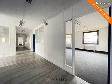 bureaux 1213 m² aubergenville