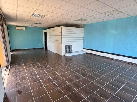 local commercial à louer