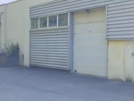 local commercial 233 m² poisy