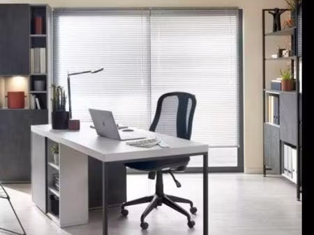location d’un espace dans bureau avec vitrine – bois-le-roi