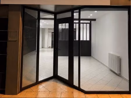 local commercial rénové 60 m² – emplacement centre-ville