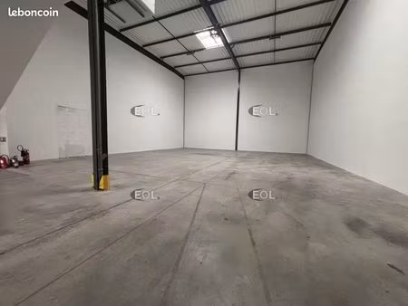 local d'activité 521 m²