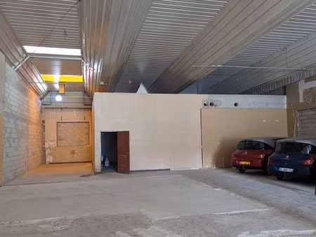 entrepôt de stockage / local d'activité fontainebleau 276 m2