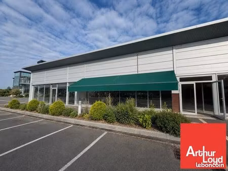 local commercial 163 m² poitiers