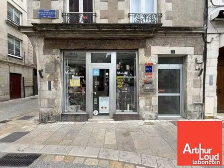 local commercial 61 m² poitiers