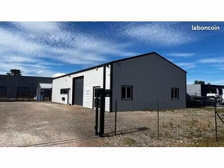 bâtiment professionnel 200 m² sur terrain 2 000 m²