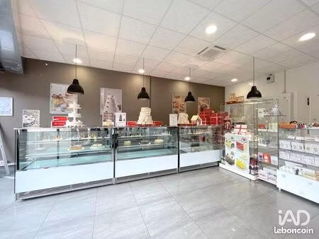 boutique 91 m² servon