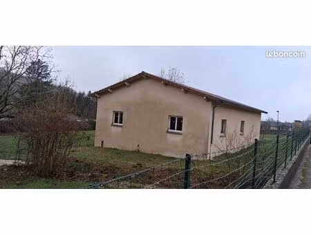 terrain 190 m² amberieu en bugey