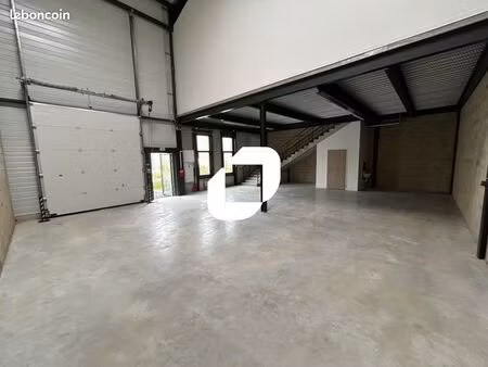local d'activité 190 m²