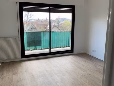 studio meublé 30m2 refait à neuf a louer