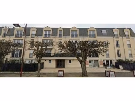studio 1 pièce 27 m²