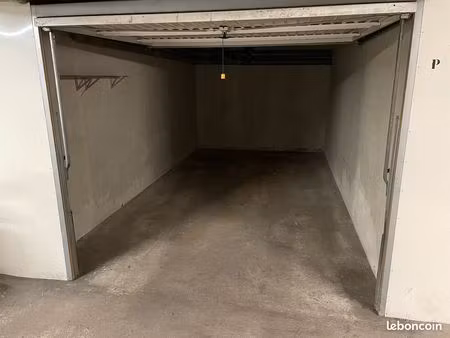 location garage sécurisé proche gare
