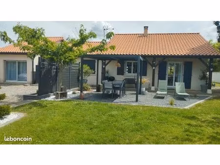 villa avec vue sur les champs