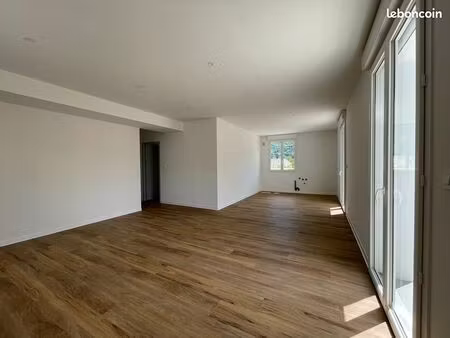 t4 rénové de 86 50 m² avec deux balcons plein sud