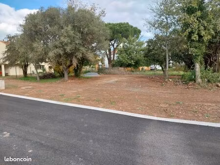 terrain 1 100 m² saint raphael