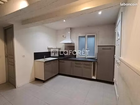 studio 1 pièce 27 m²