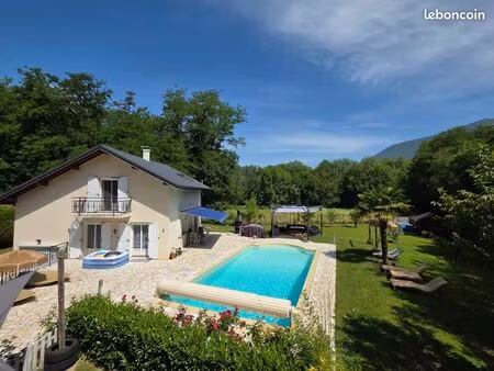 ? maison familiale 115 m² – piscine – terrain 1800 m²
