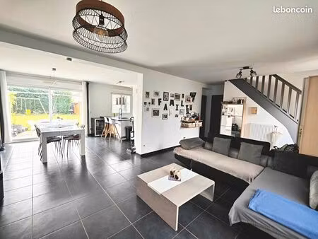 maison 6 pièces 121 m²